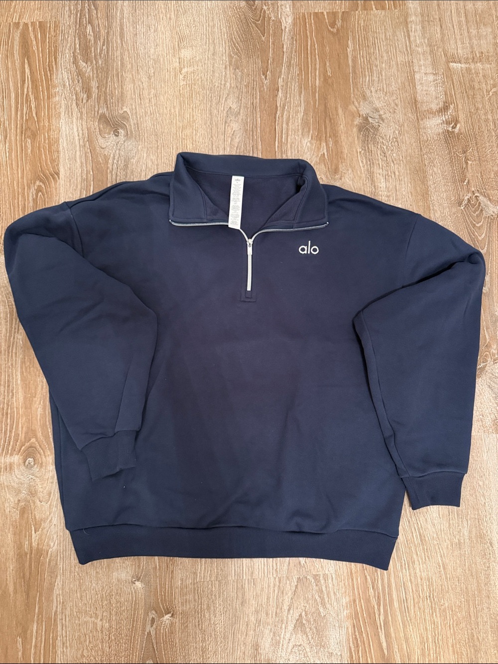 ALO Yoga women’s Accolade 1/4 Zip Pullover navy